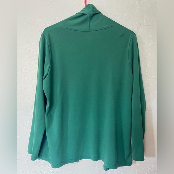 L.L. Bean Cardigan in Sea Green - SO soft - size Regular L - small flaw - Picture 4 of 4